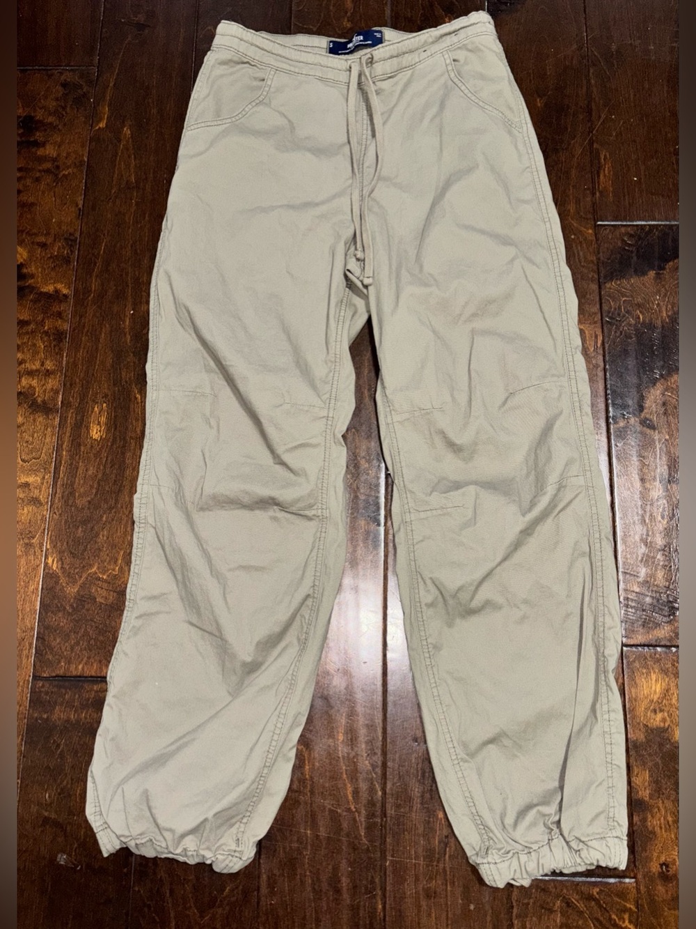 Hollister Parachute Baggie Jogger olive green Size small like new